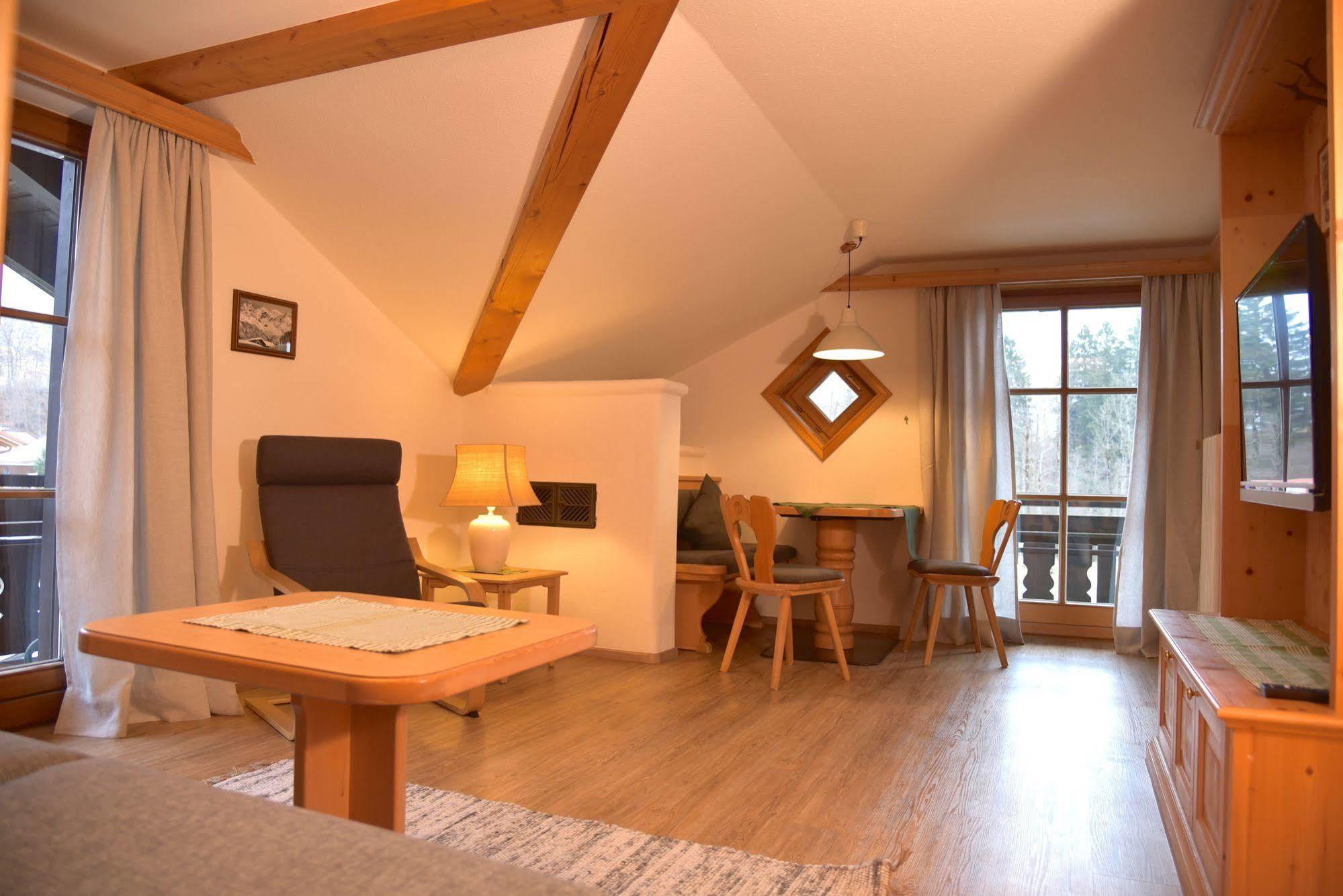 Haus Susanne - Top-Ferienwohnungen - Sommer-Bergbahn Inklusive Obermaiselstein Esterno foto