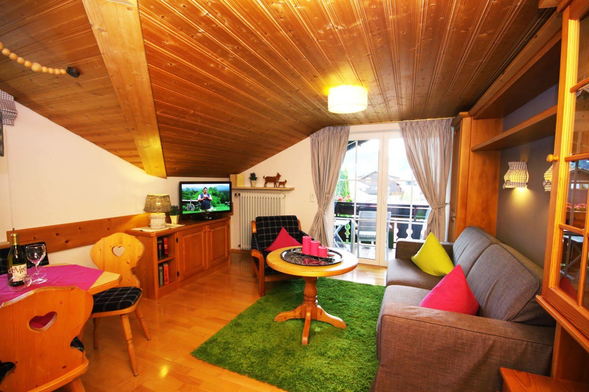 Haus Susanne - Top-Ferienwohnungen - Sommer-Bergbahn Inklusive Obermaiselstein Esterno foto