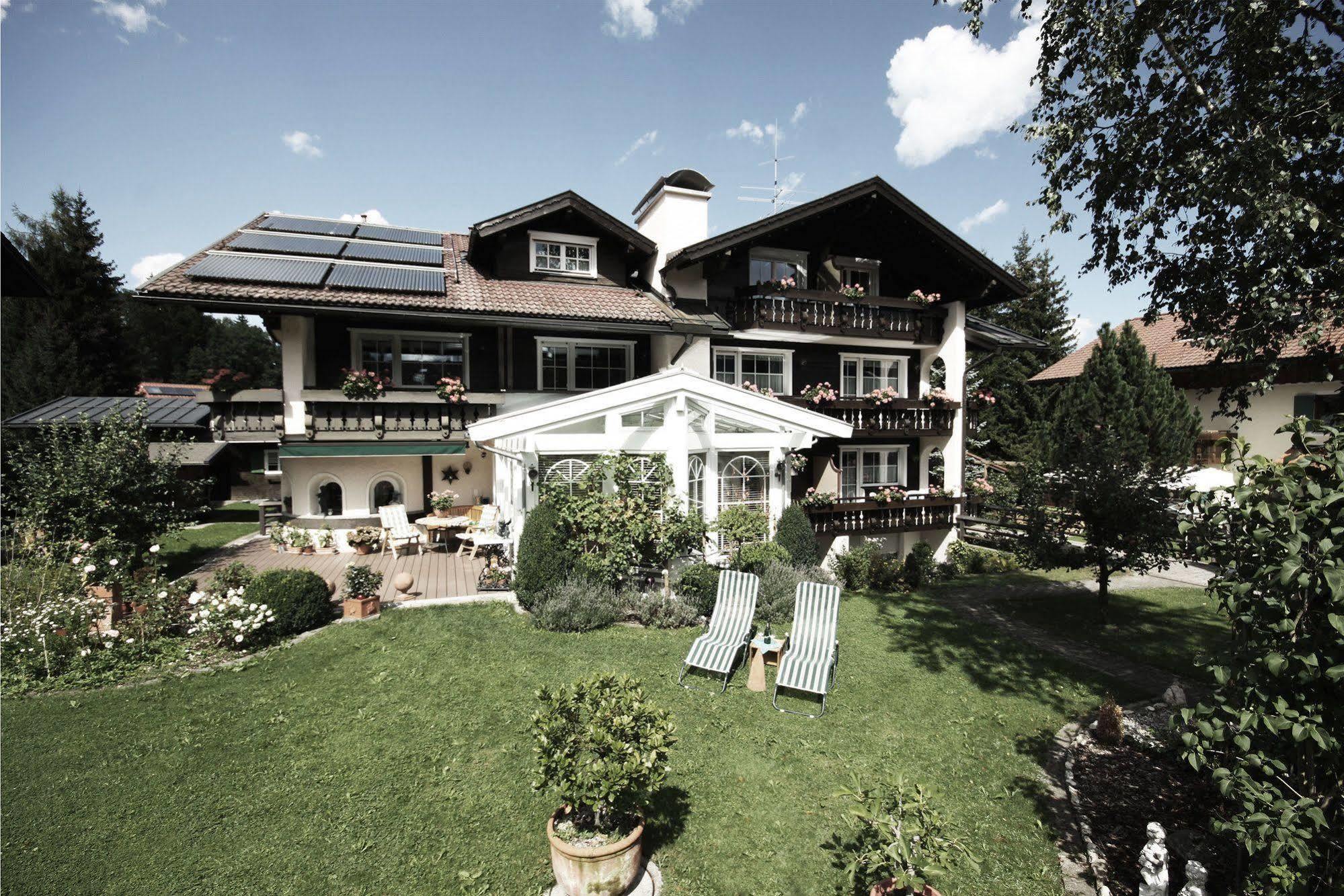 Haus Susanne - Top-Ferienwohnungen - Sommer-Bergbahn Inklusive Obermaiselstein Esterno foto